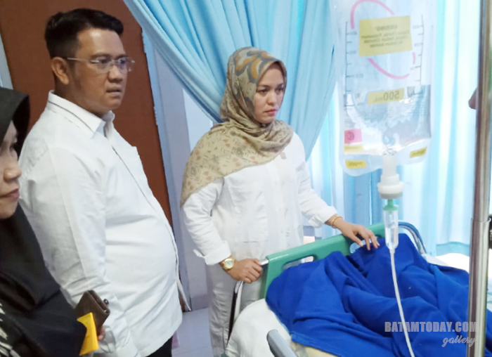 Bupati Bintan Apri Sujadi dan Ketua PKK Bintan Deby Apri Sujadi